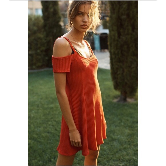 Urban Outfitters Dresses & Skirts - Urban Outfitters Red Ribbed Cold Shoulder Dress S